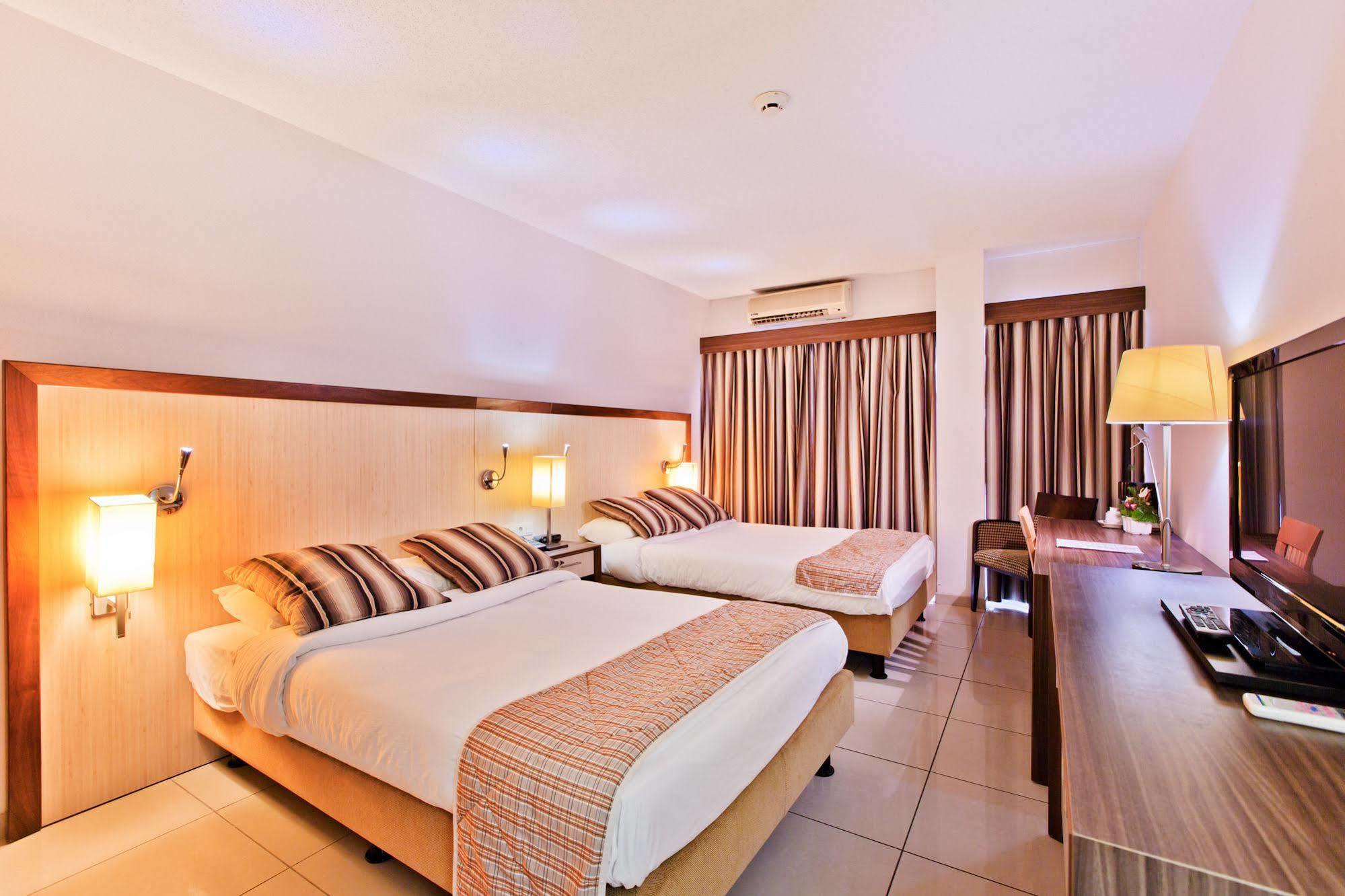 Queens Hotel Paramaribo Kültér fotó